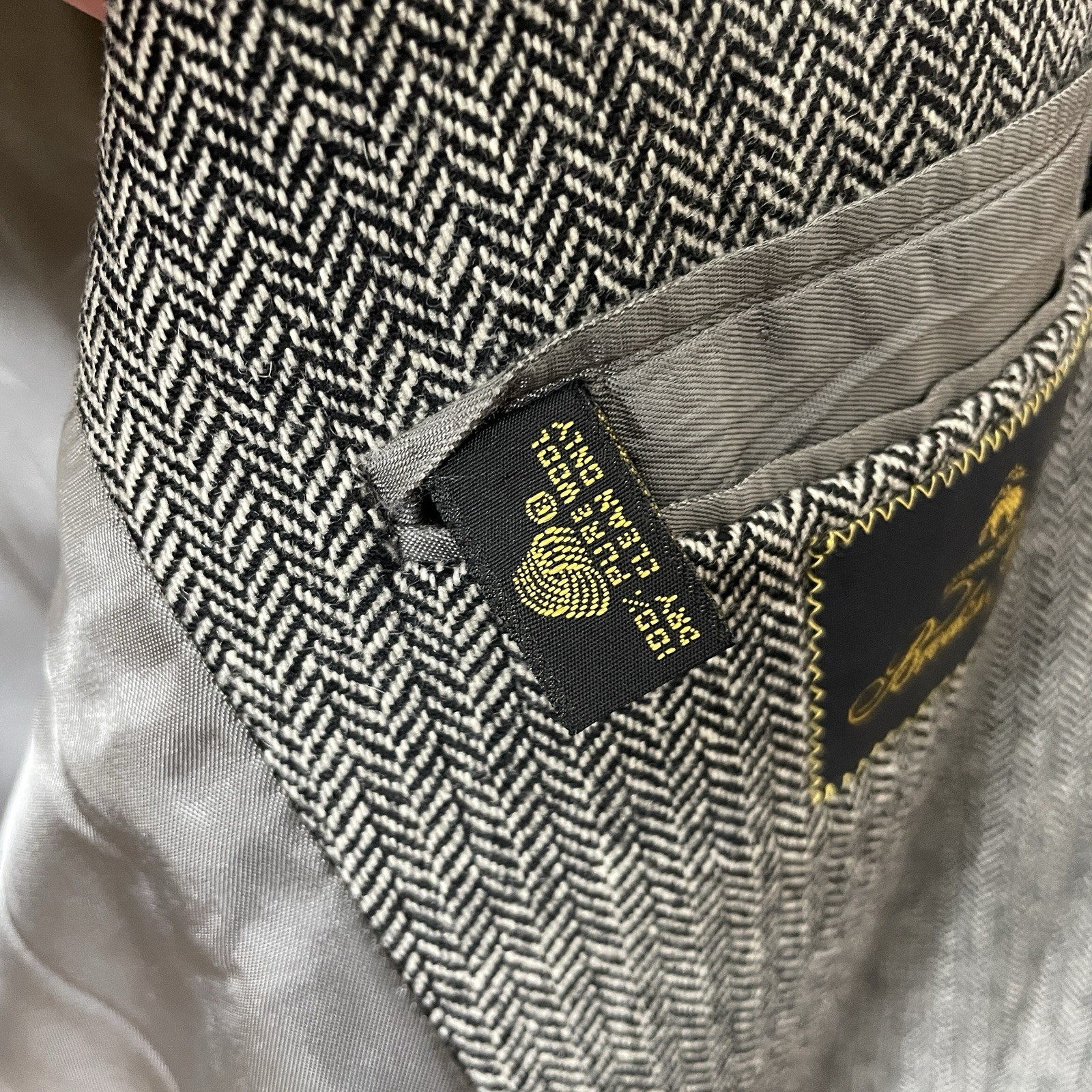 Brooks Brothers Sport Coat Mens 44R Gray Brown Herringbone Pure Wool Two Buttons