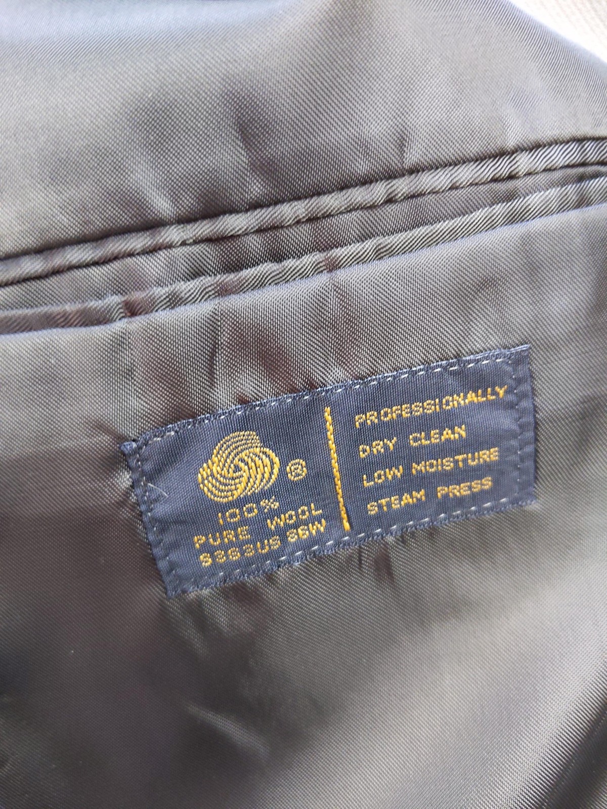 Petrocelli Suit Mens XL44 Gray 100% Wool Two Piece Blazer Pants Classic USA