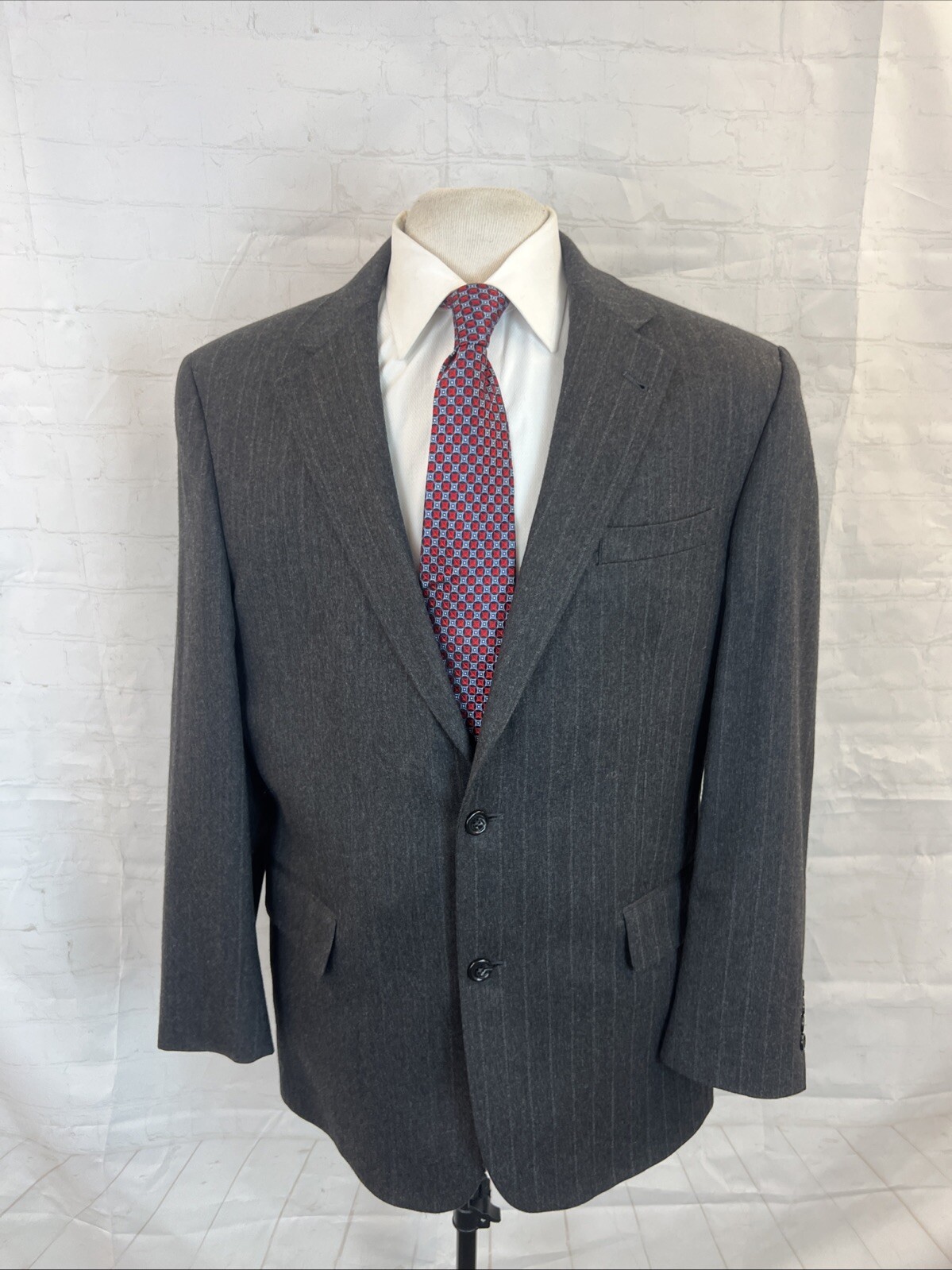 FALL/WINTER Jos A. Bank Men’s Gray Striped Wool Blazer 42R $595