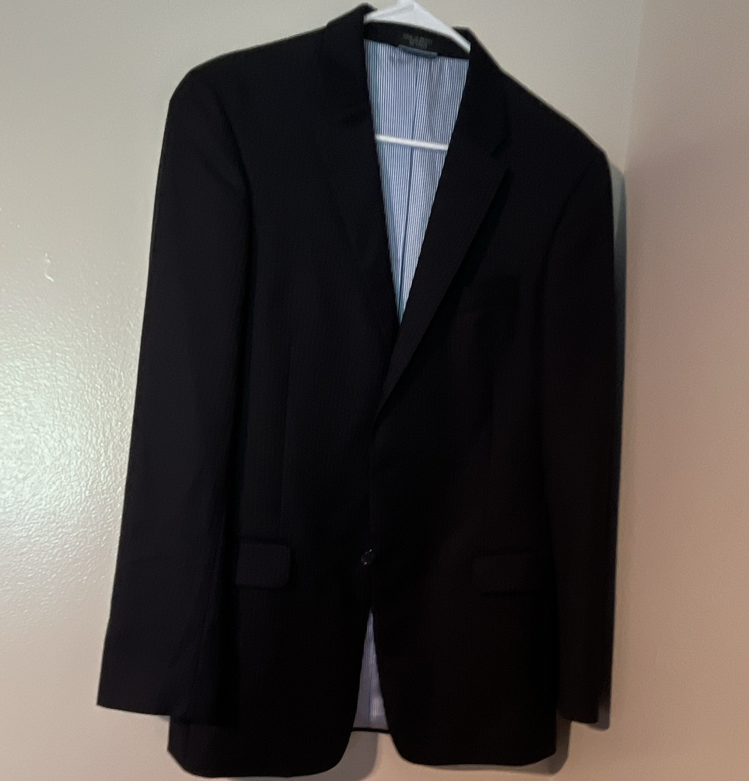 Tommy Hilfiger Men’s Black Pinstripe Wool Suit 42R 36×30 2-Button