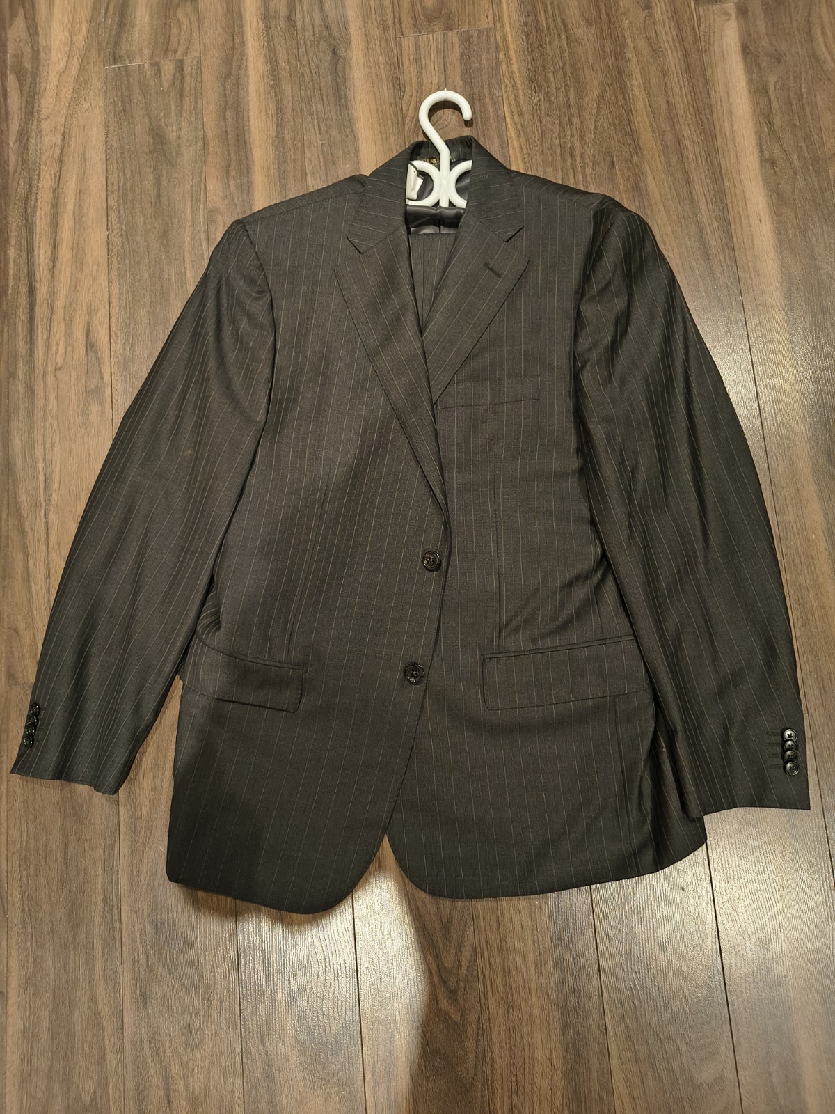 Corneliani 2-Piece Wool Suit Grey Size 44 R – 7 US | 54 EU | 38 W