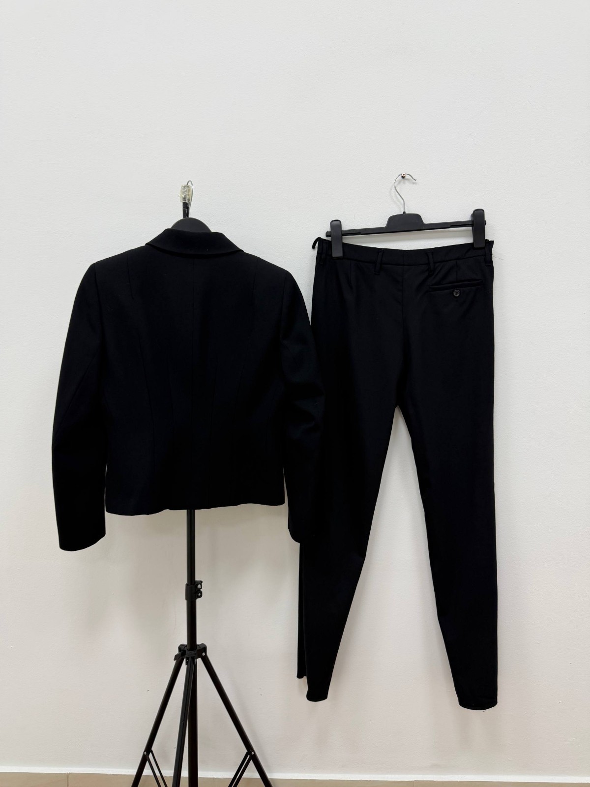 Vintage Prada Milano Black Virgin Wool Tailored Suit Made in Italy IT42