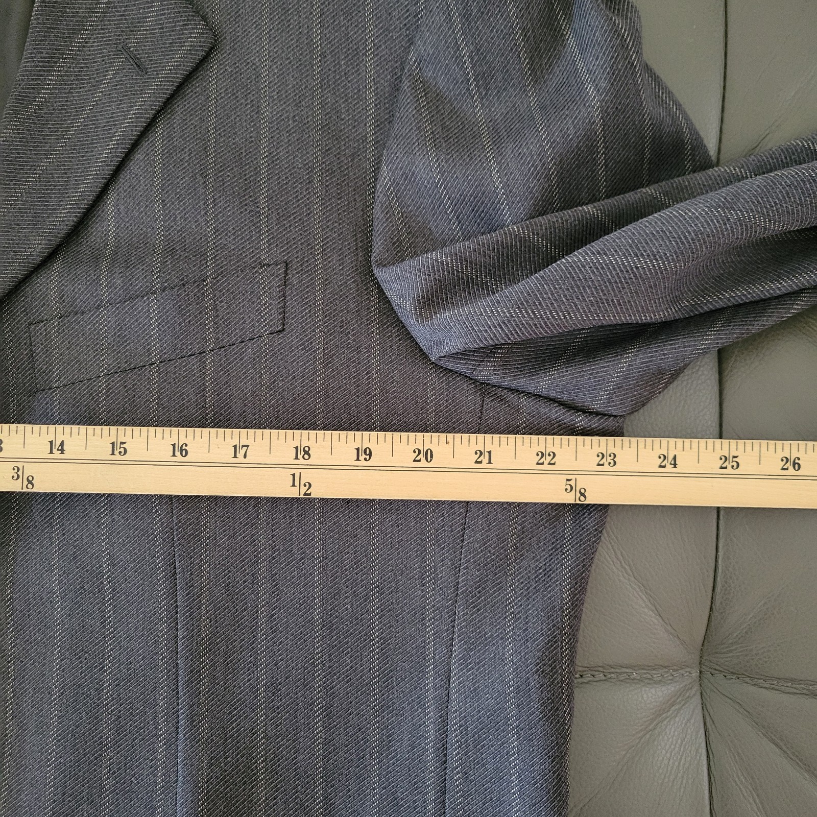 Pal Zileri Jacket Size IT 56 R /Pants 36W X 30L Gray Pinstriped 100% Wool Suit