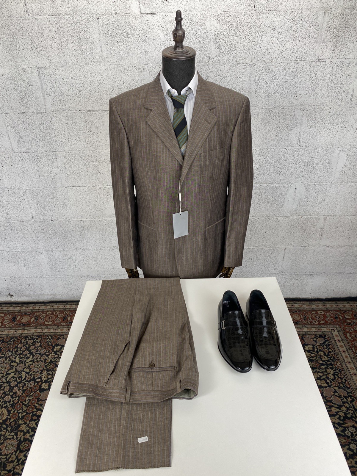Men’s Tailored Suit Made in Italy Size 54 6 100% Virgin Wool Brown New