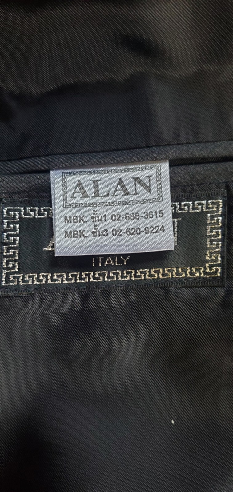Alan Italy Custom Tailored Wool and Cashmere Blend 2 Pc. Suit Excellent