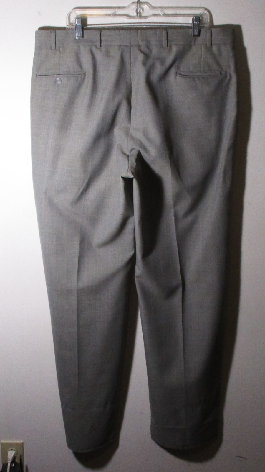 ADAMS ROW Gray Wool 2 Pc Suit men’s Size 43 Long, 38X32