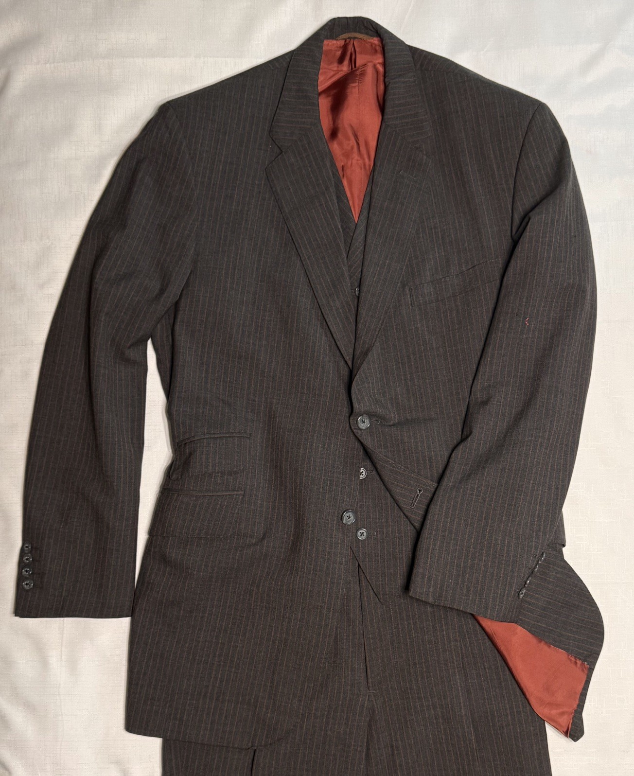 Men 42 XL Executive Collection 3 PIECE SUIT Charcoal Red PINSTRIPE 34/30 Pleated
