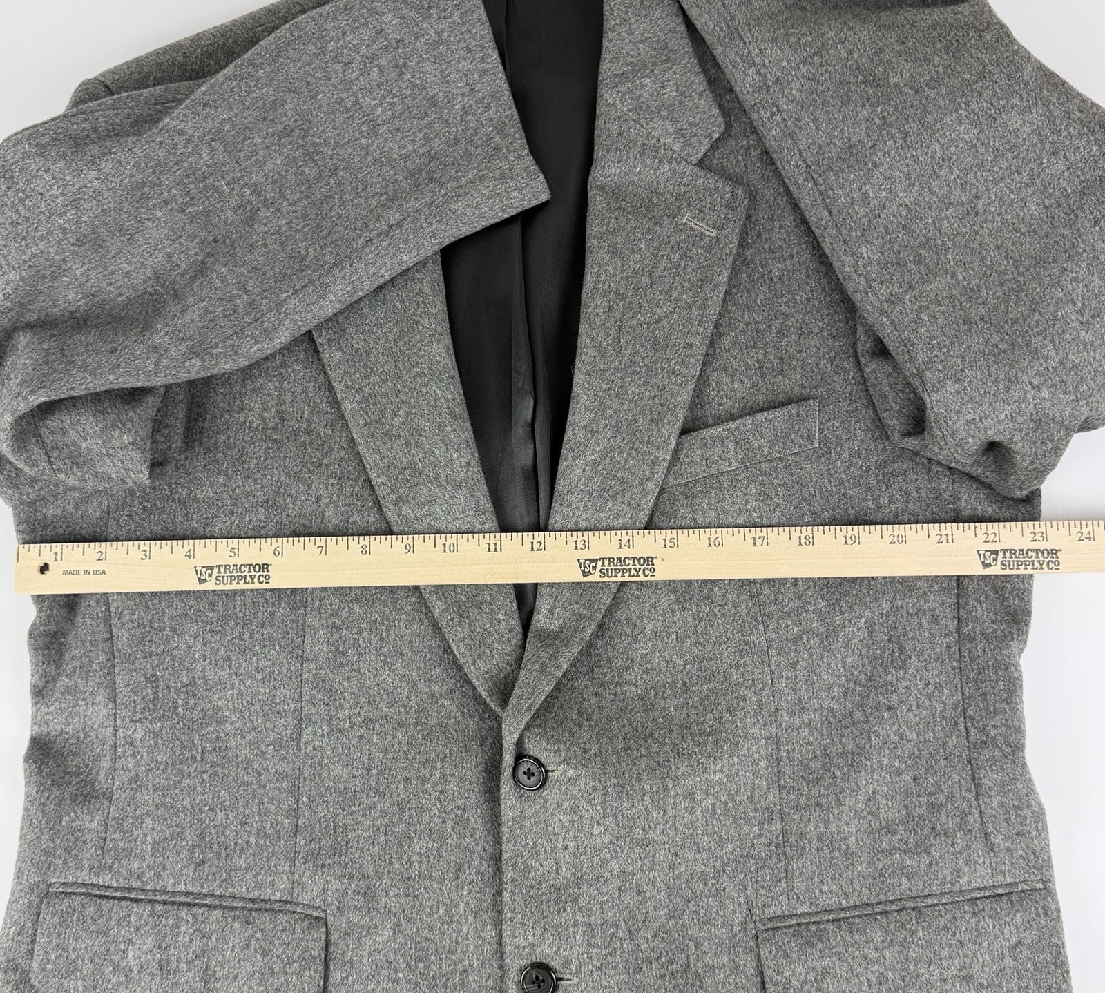Bill Blass Men’s 44R 100% Camel Hair Blazer Sport Coat Light Gray B1002