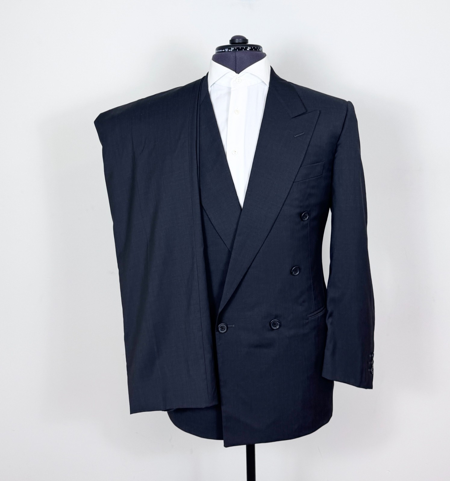 Corneliani Vintage Men’s Gray 2-Piece Double Breasted Wool Suit Peak Lapel US38R