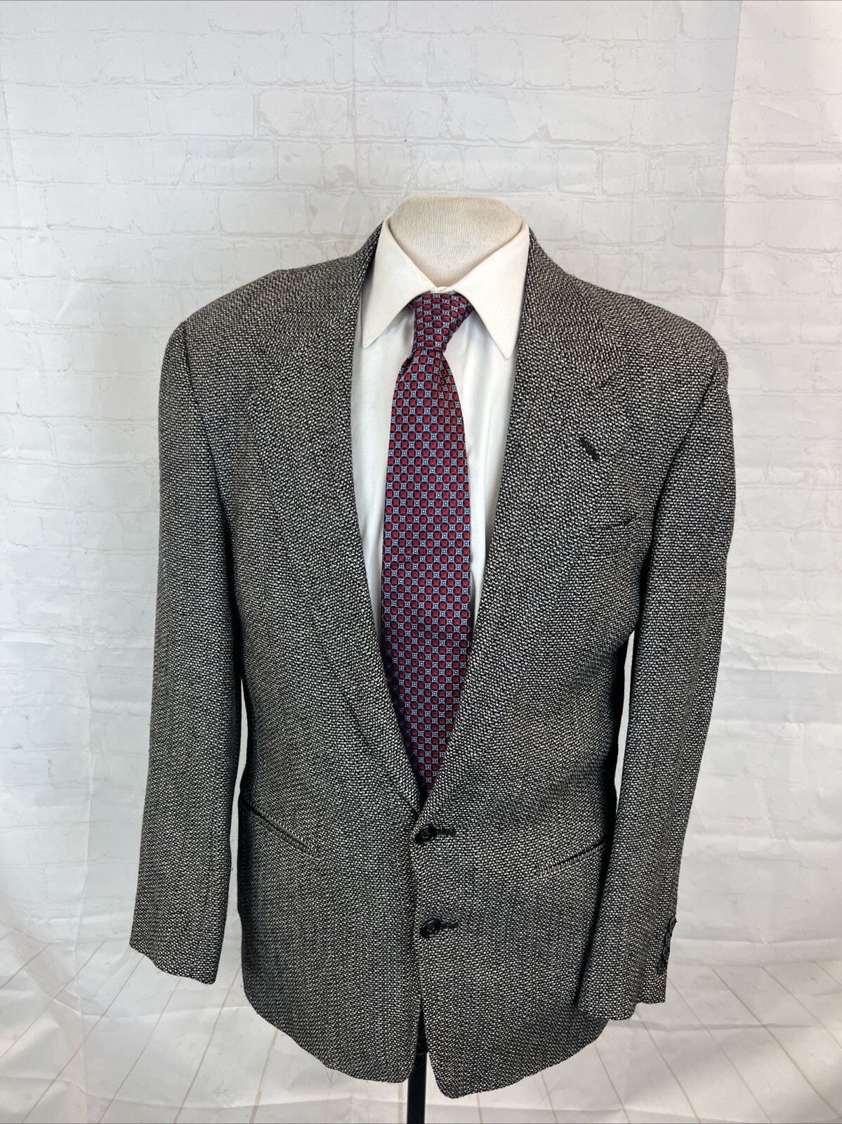 FALL/WINTER Perry Ellis Men’s Black & White Blazer 40L $595