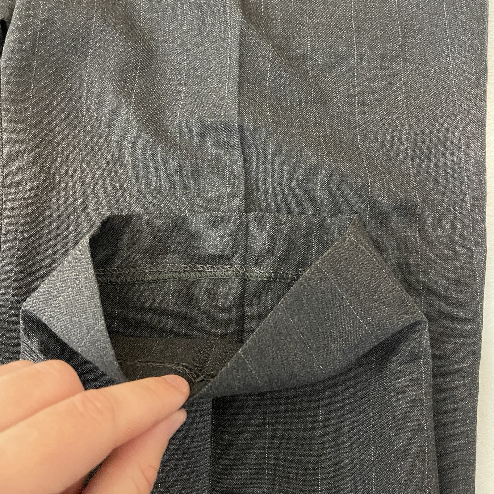 Executive Collection 2 Piece Suit Mens 44L 34×29 Gray Striped Double Breasted