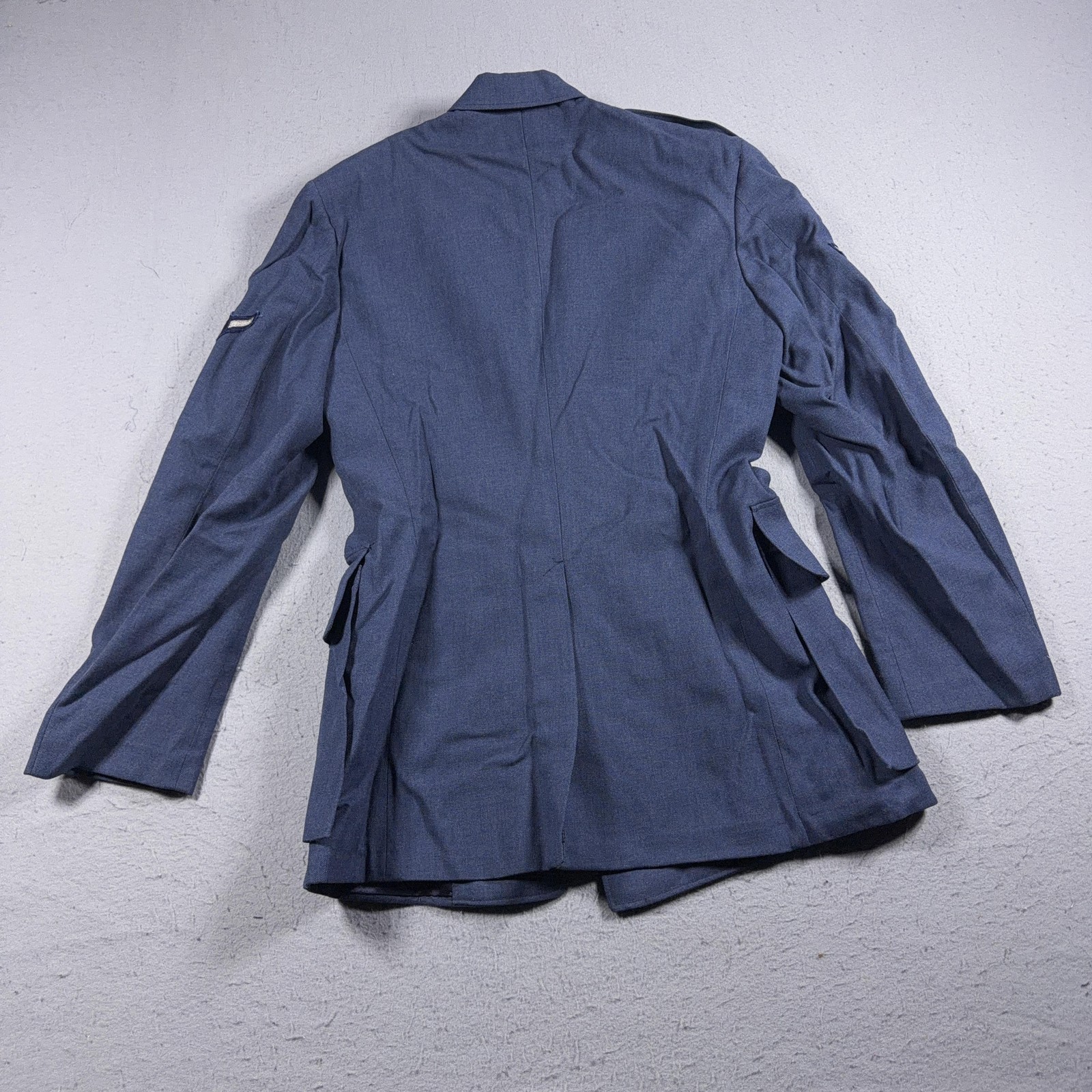 Vintage U.S. Air Force Dress Uniform Jacket 37R Blue Military Service Coat USAF