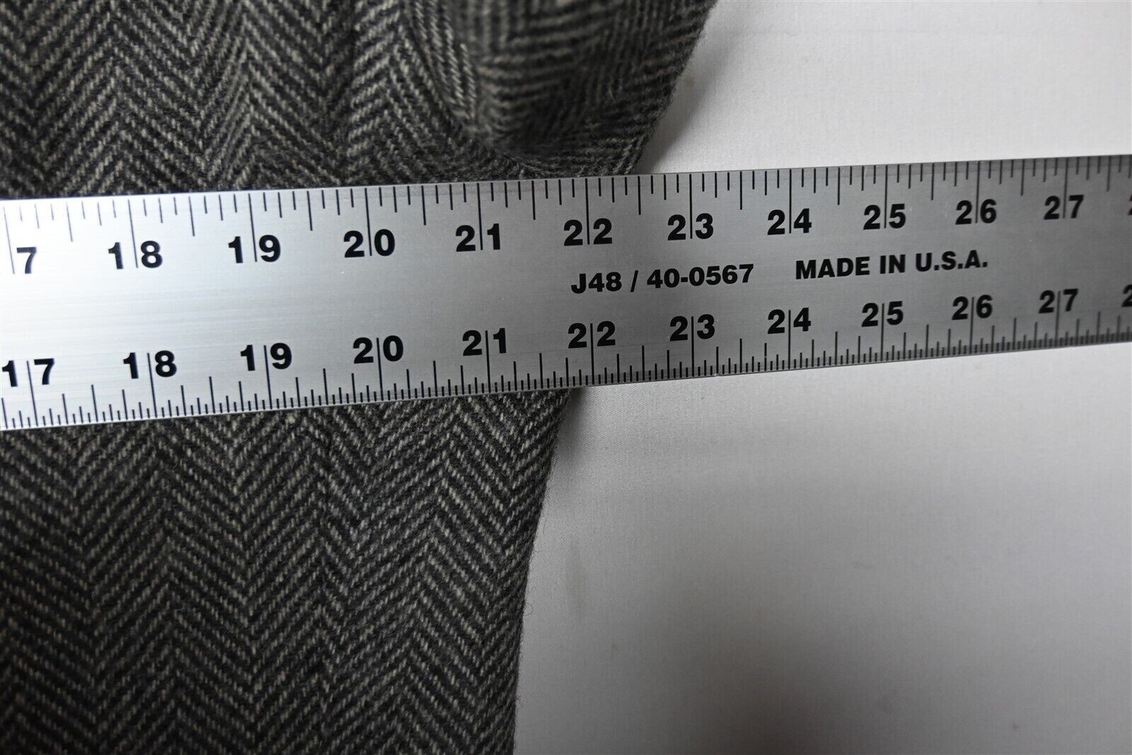 Vtg Haggar 44R Gray Herringbone Tweed Wool Mens Blazer Sport Coat Jacket