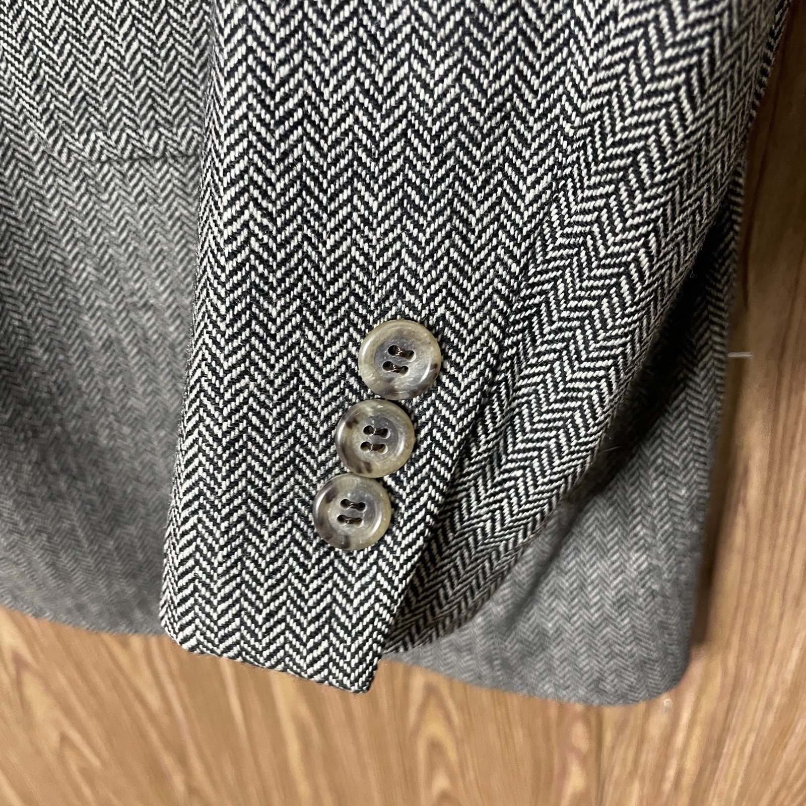 Brooks Brothers Sport Coat Mens 44R Gray Brown Herringbone Pure Wool Two Buttons