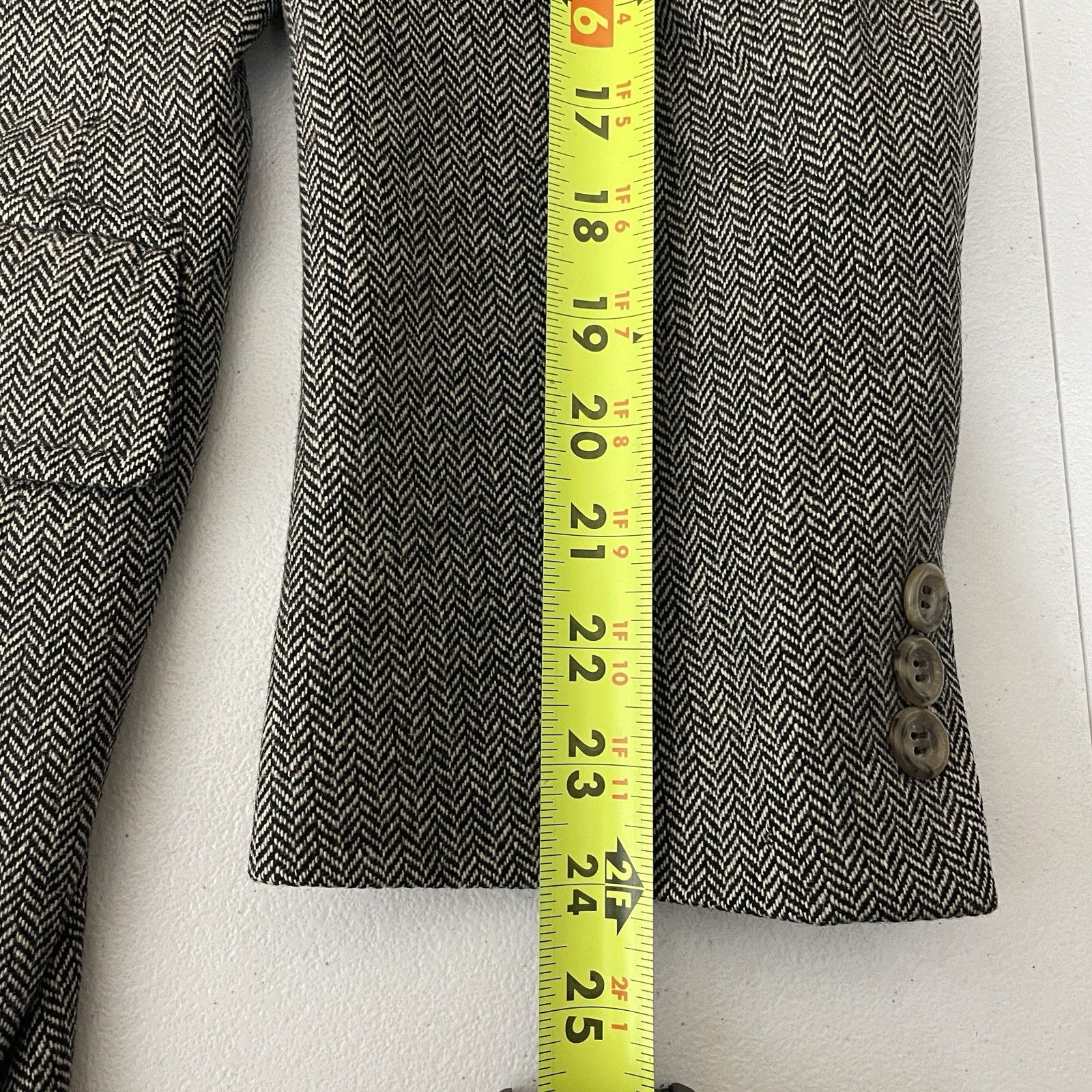 Brooks Brothers Sport Coat Mens 44R Gray Brown Herringbone Pure Wool Two Buttons