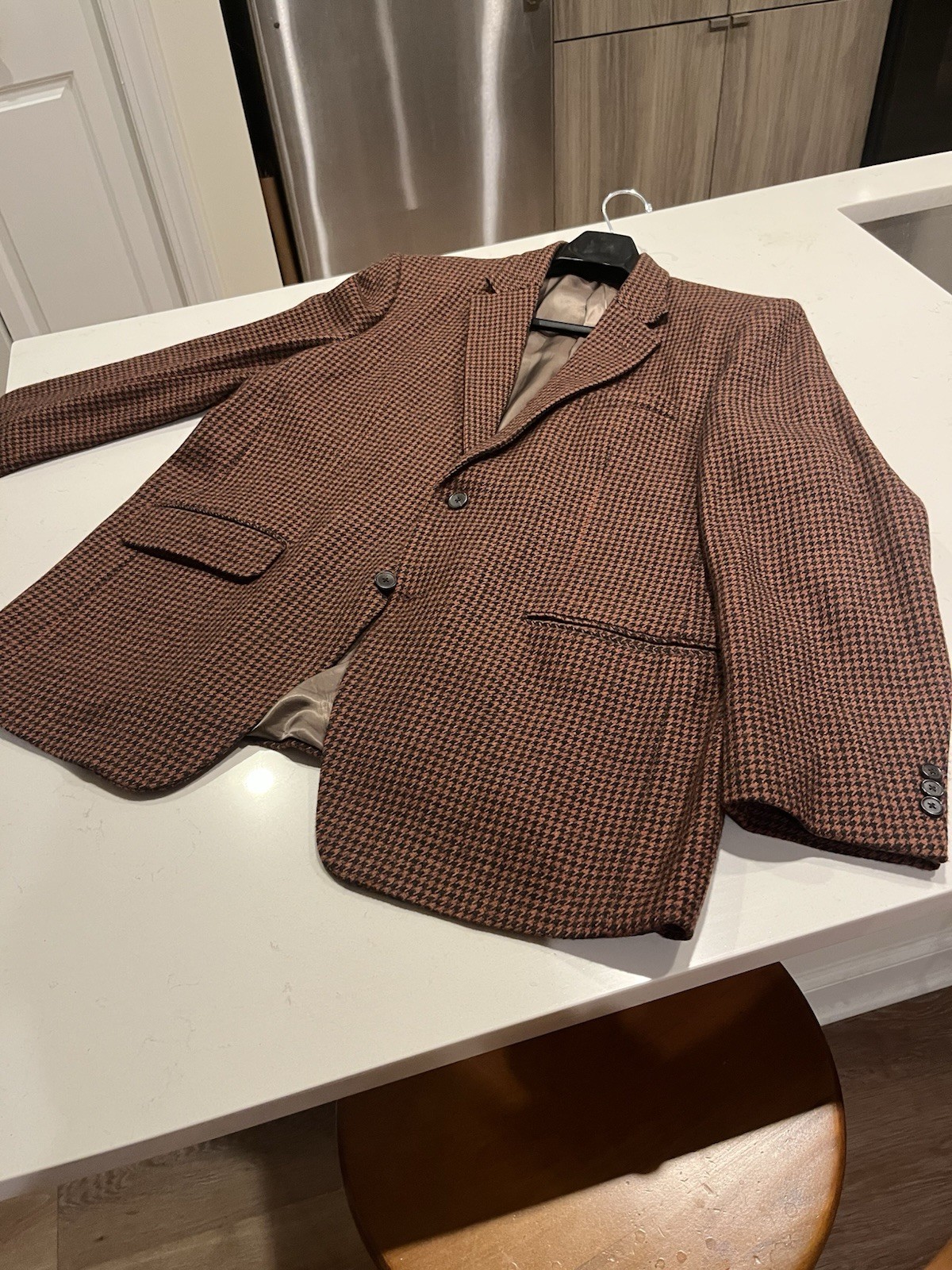 STUDIOSUITS Men’s Sport Coat-Brown/Black Houndstooth-Wool-Two-Button-NWOT