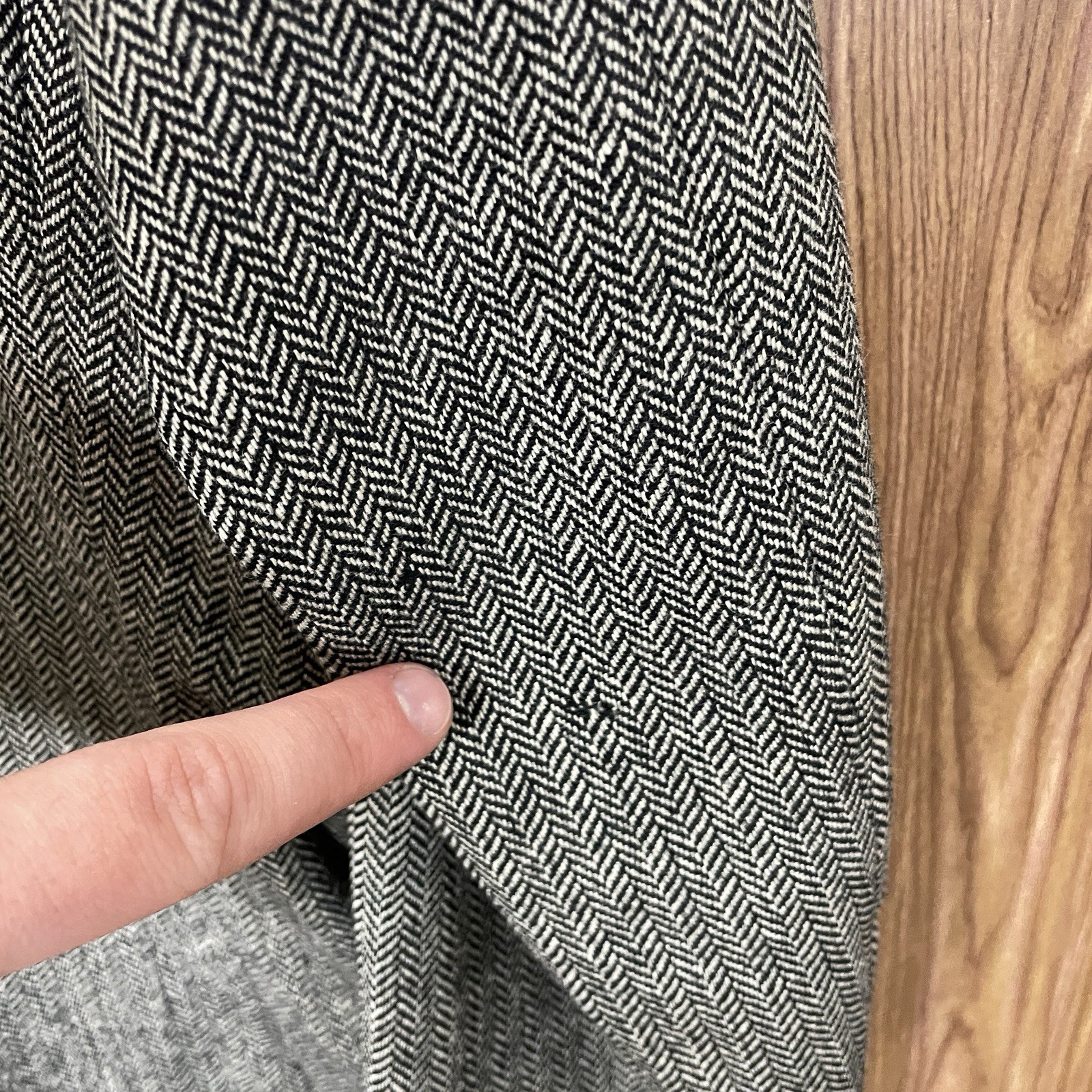 Brooks Brothers Sport Coat Mens 44R Gray Brown Herringbone Pure Wool Two Buttons