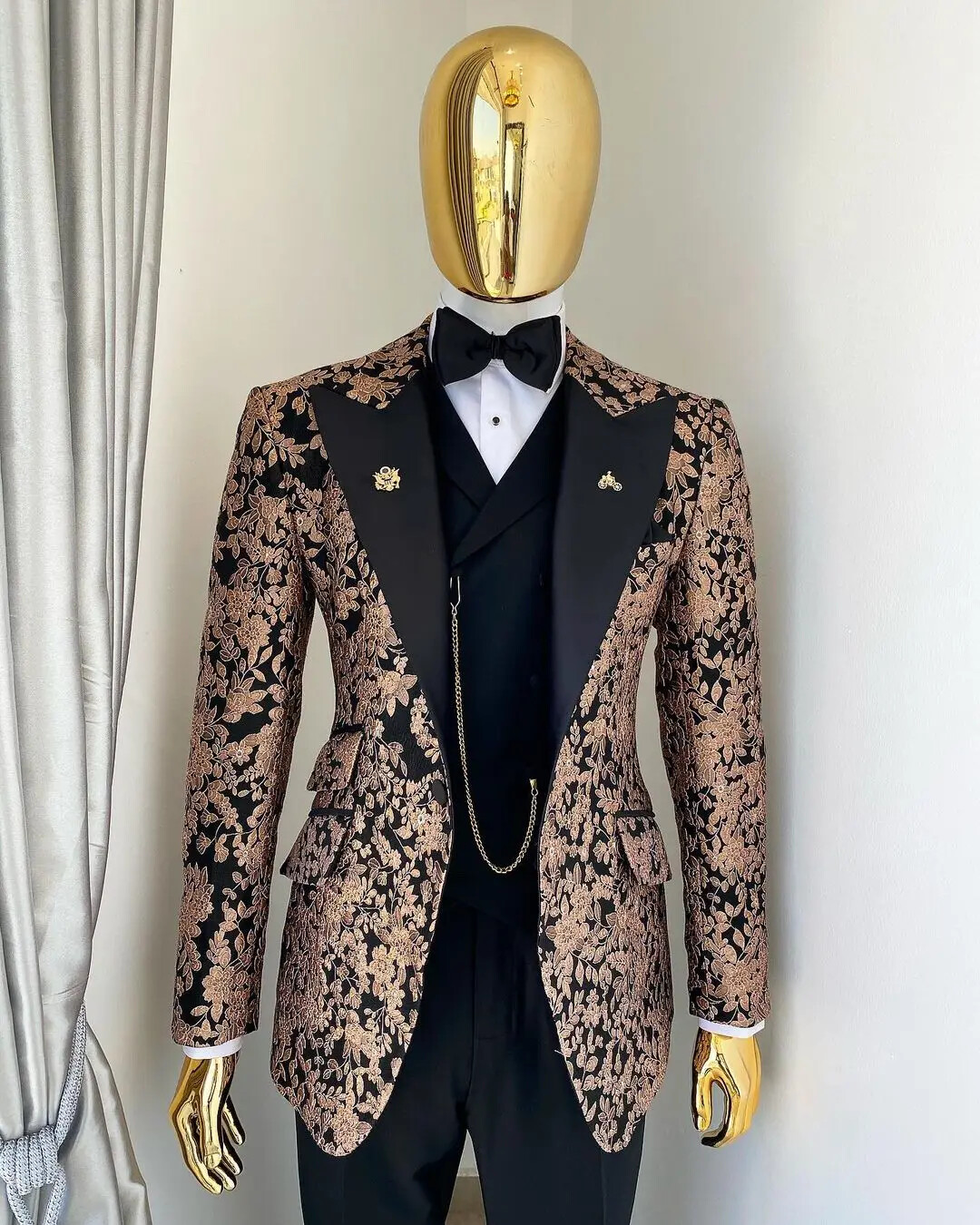 Floral Jacquard Men’s Suit For Wedding Groom Tuxedo Stand Collar Formal 3 Pieces