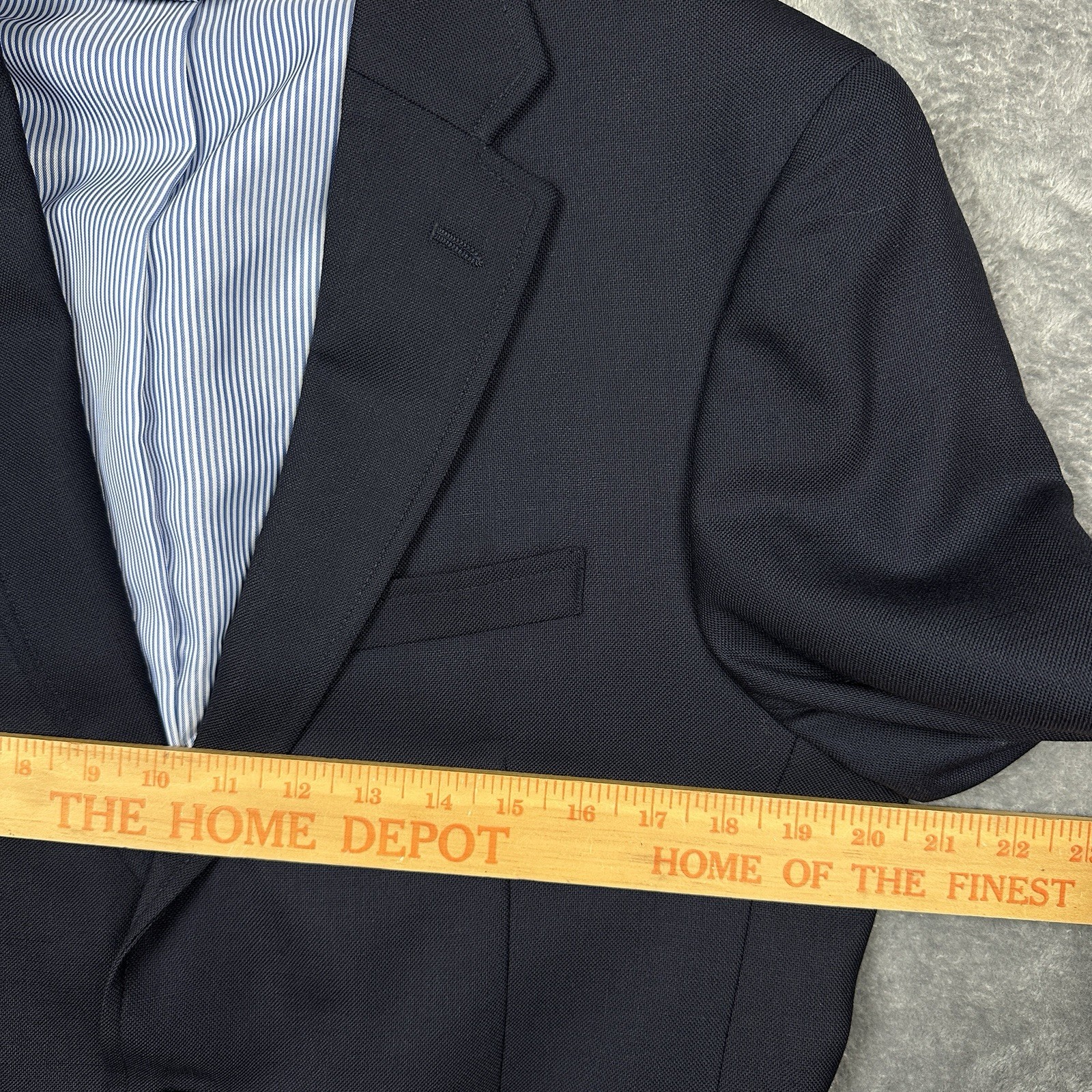 Tommy Hilfiger Blazer Men’s 40R Navy Blue Gold Crest Buttons Classic Preppy EUC