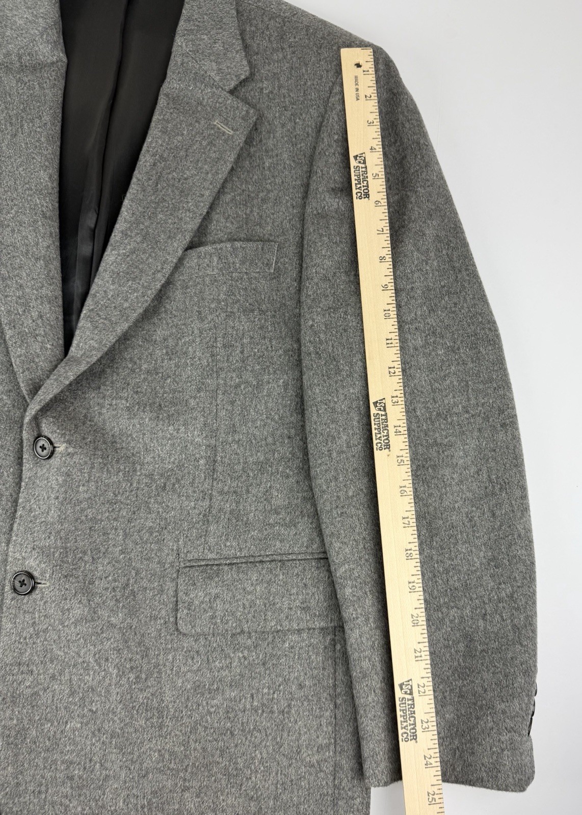 Bill Blass Men’s 44R 100% Camel Hair Blazer Sport Coat Light Gray B1002