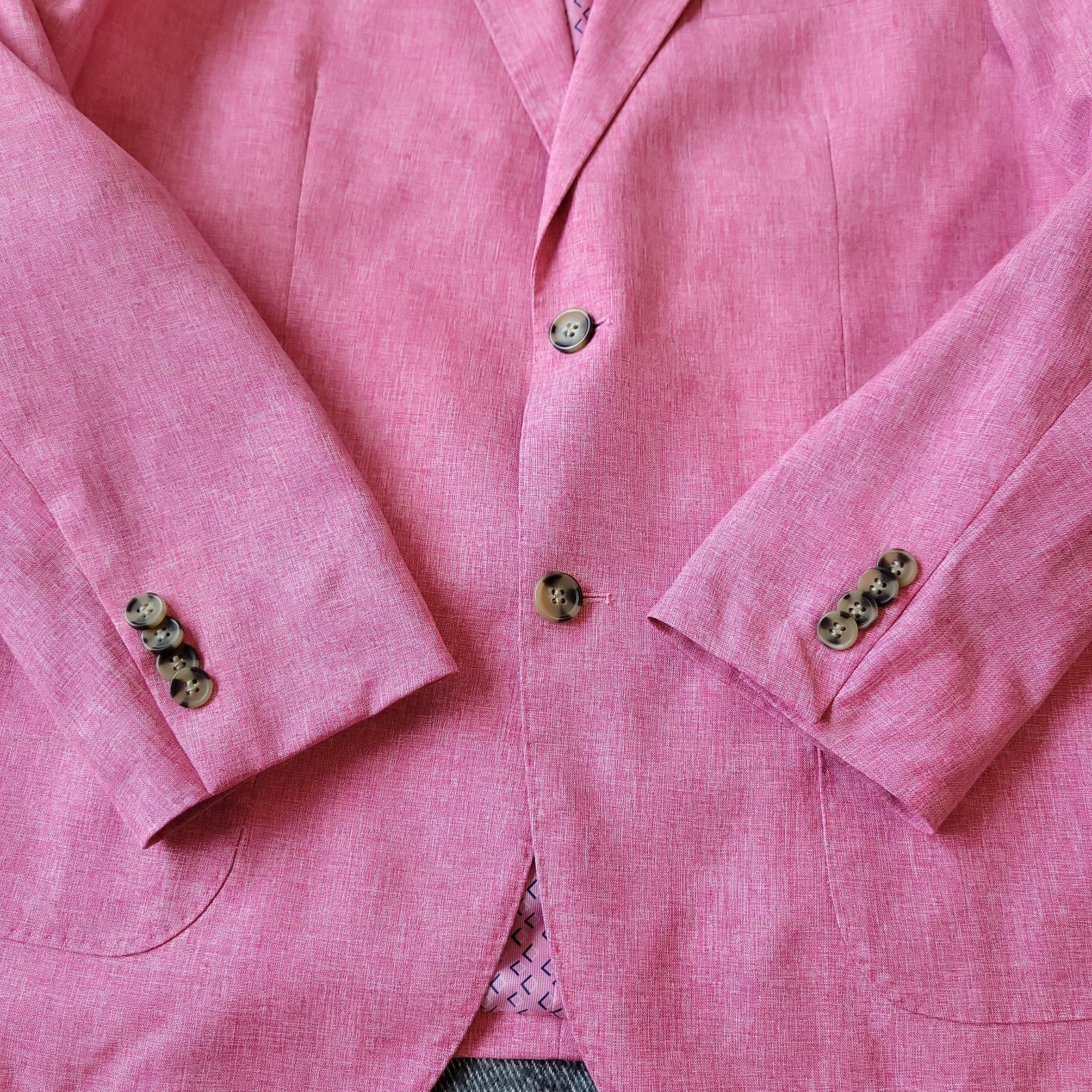 TailorByrd Jacket Men’s 40R Blazer Sport Coat Pink Chambray 2 Button Geometric