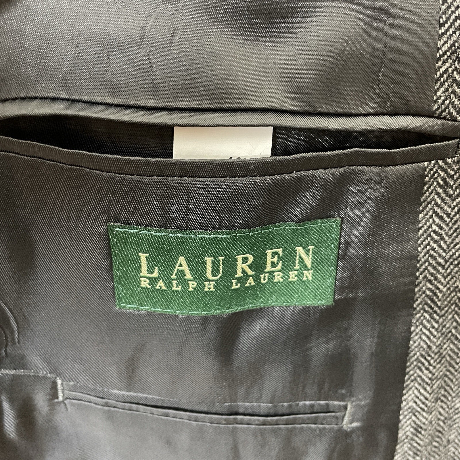 Lauren Ralph Lauren Sport Coat Mens 42L Gray Herringbone Tweed Wool Two Buttons