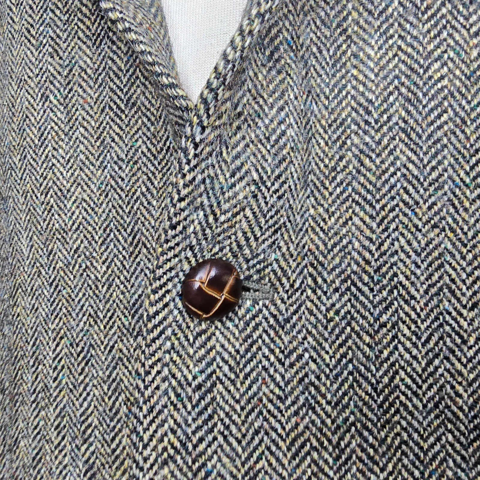 Jos A Bank Harris Tweed Blazer Mens 50R Brown Herringbone Hand Woven Center Vent