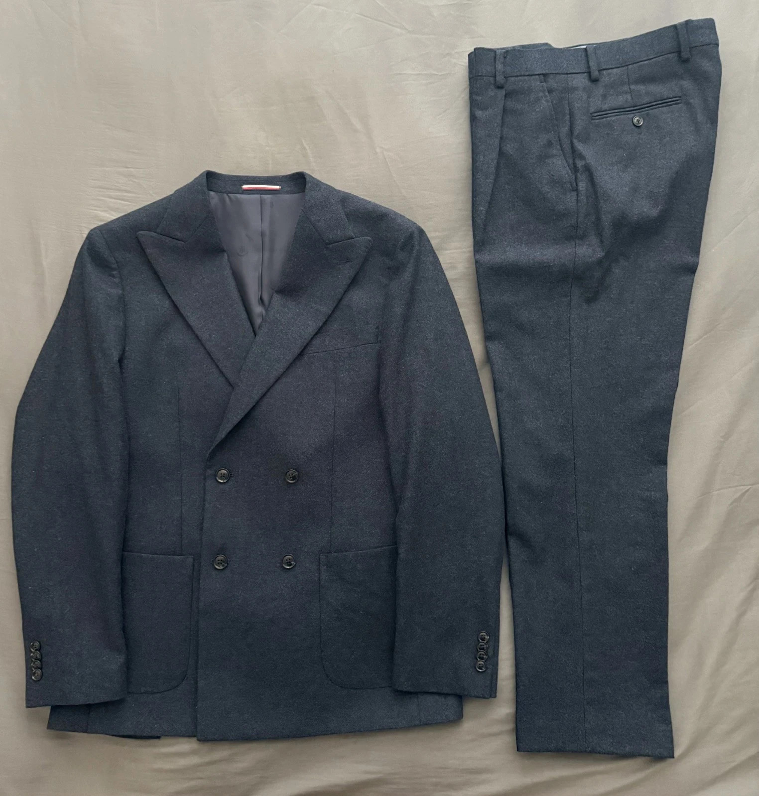 Tommy Hilfiger Men’s Blue Modern Fit Double Breasted Tweed Suit 38R- Pants 32×30