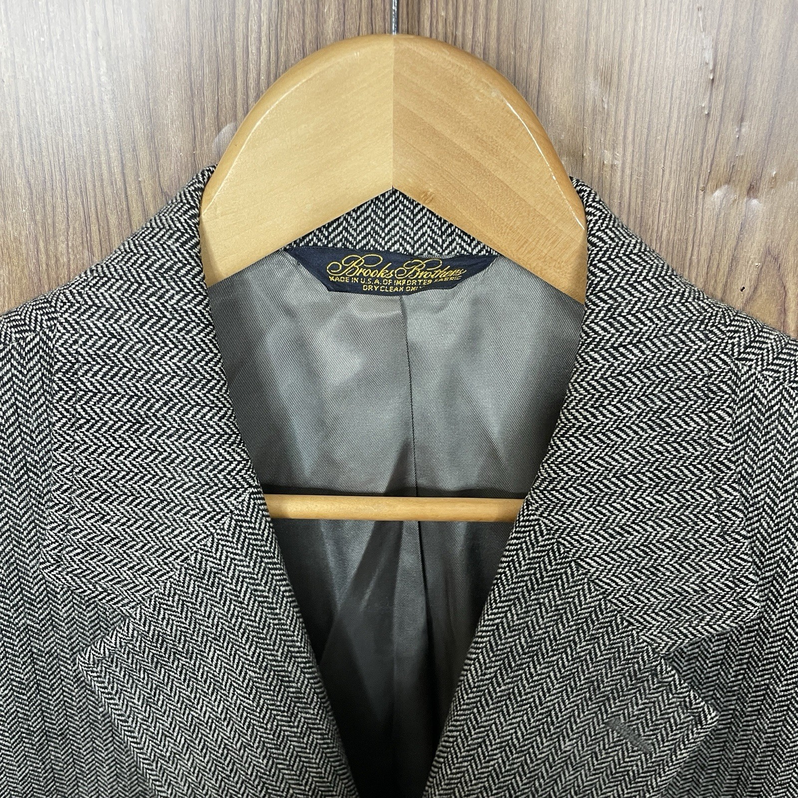 Brooks Brothers Sport Coat Mens 44R Gray Brown Herringbone Pure Wool Two Buttons