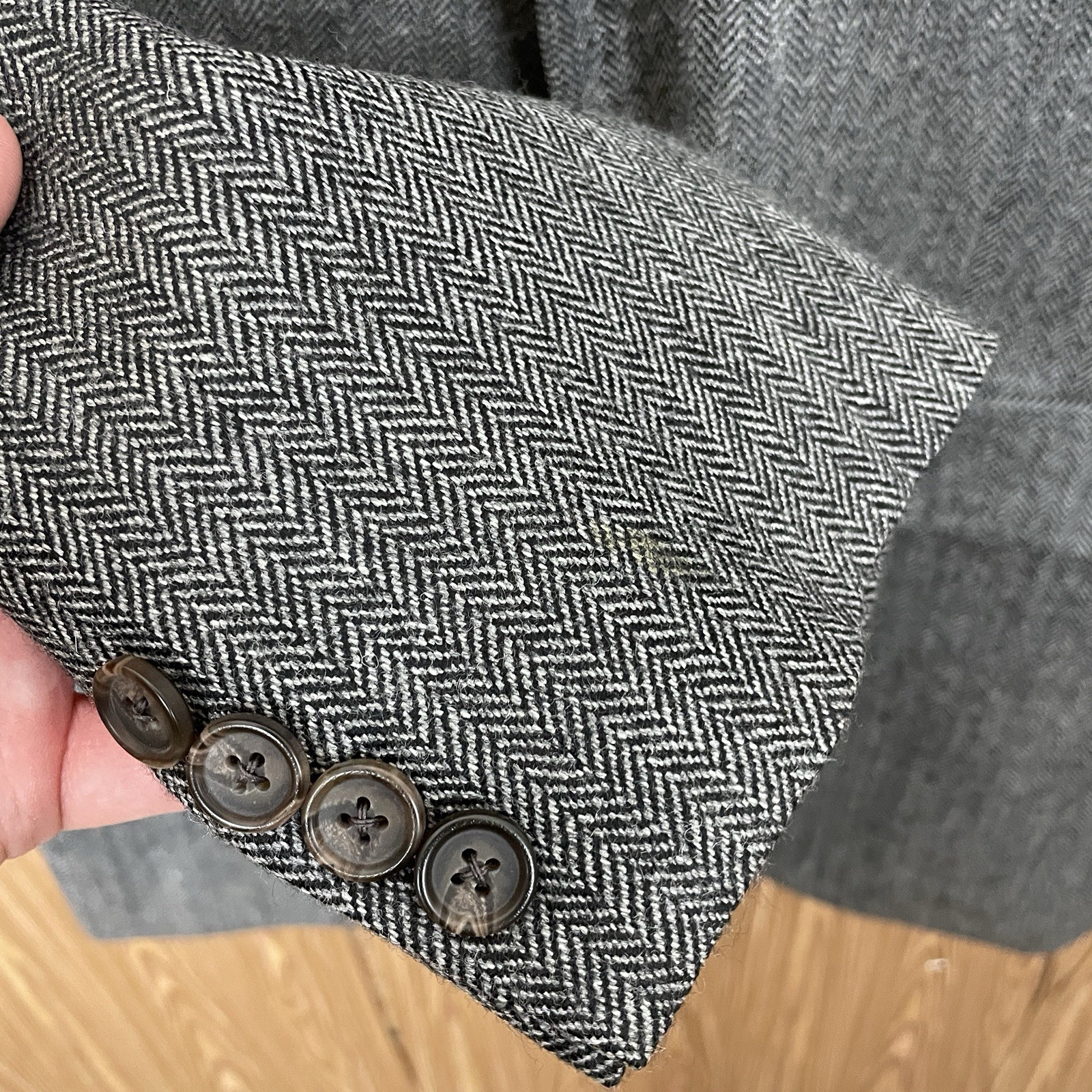 Lauren Ralph Lauren Sport Coat Mens 42L Gray Herringbone Tweed Wool Two Buttons