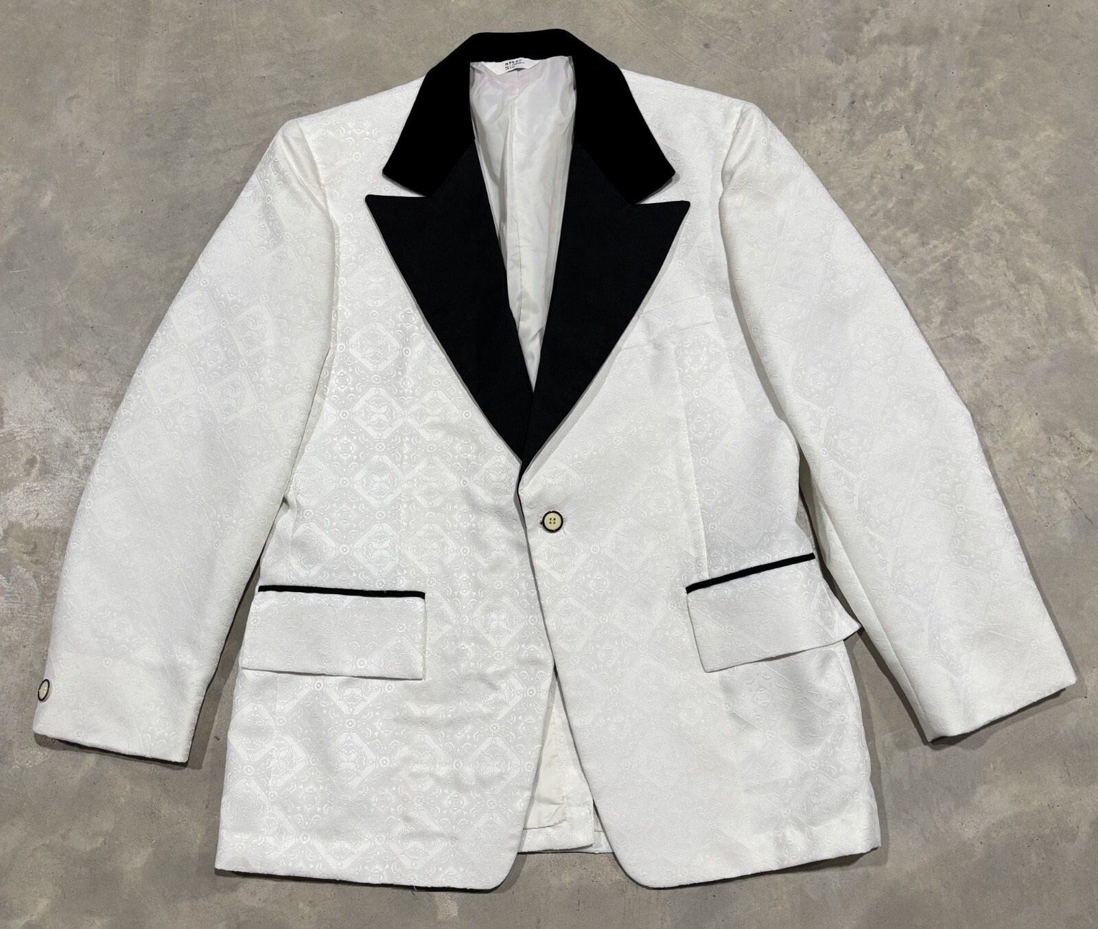 After Six Formals Tuxedo Suit Jacket Mens 40 Short White With Black Lapel