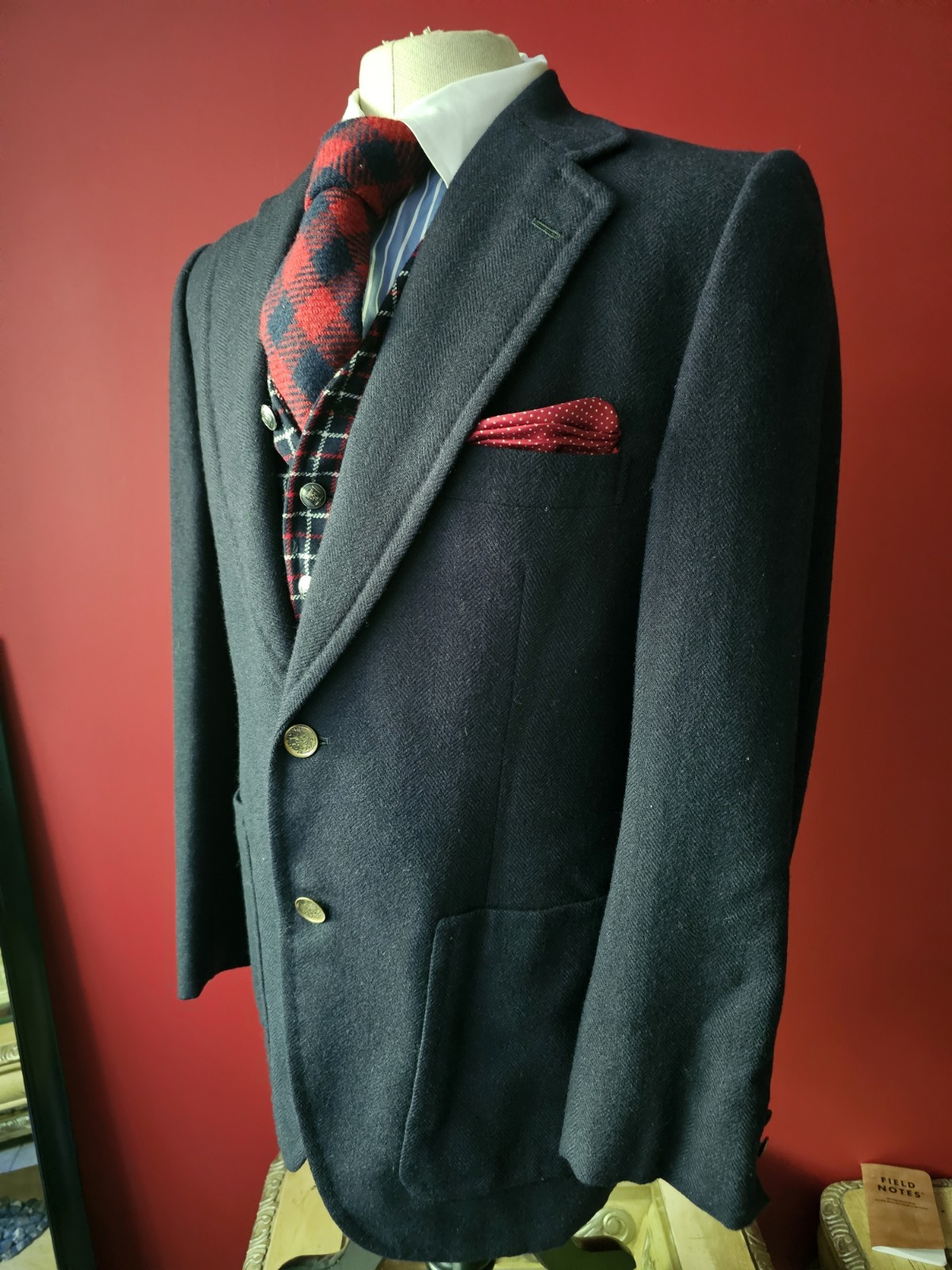 Bespoke – GONZALEZ & IGLESIAS – GOLD BUTTON SPORT COAT – Heavy Herringbone Tweed