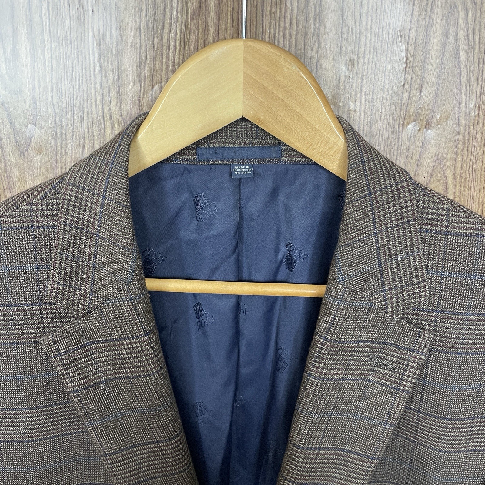 Jos A Bank 1905 Sport Coat Mens 46R Brown Multicolor Plaid Wool Double Vented
