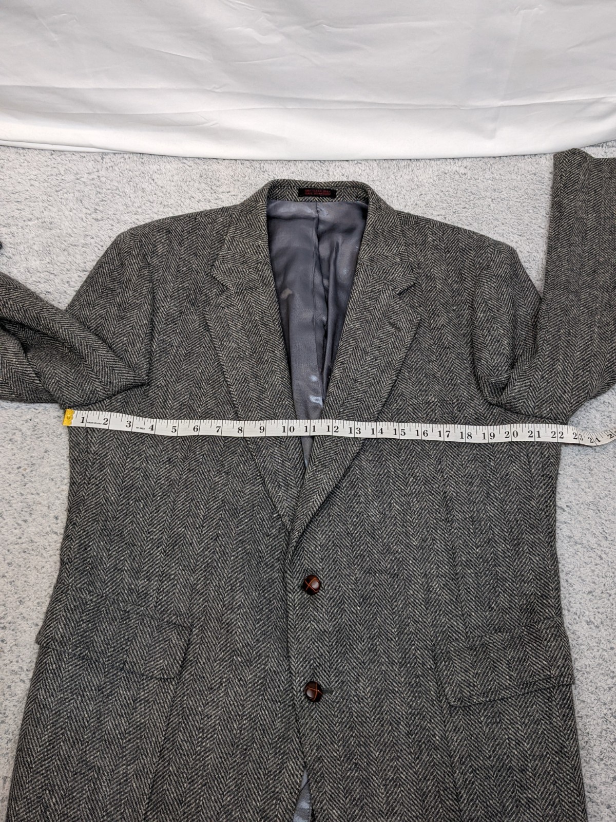 Vintage Irish Tweed Herringbone Blazer 43R Grey Wool Woolmark Preppy Retro Y2K
