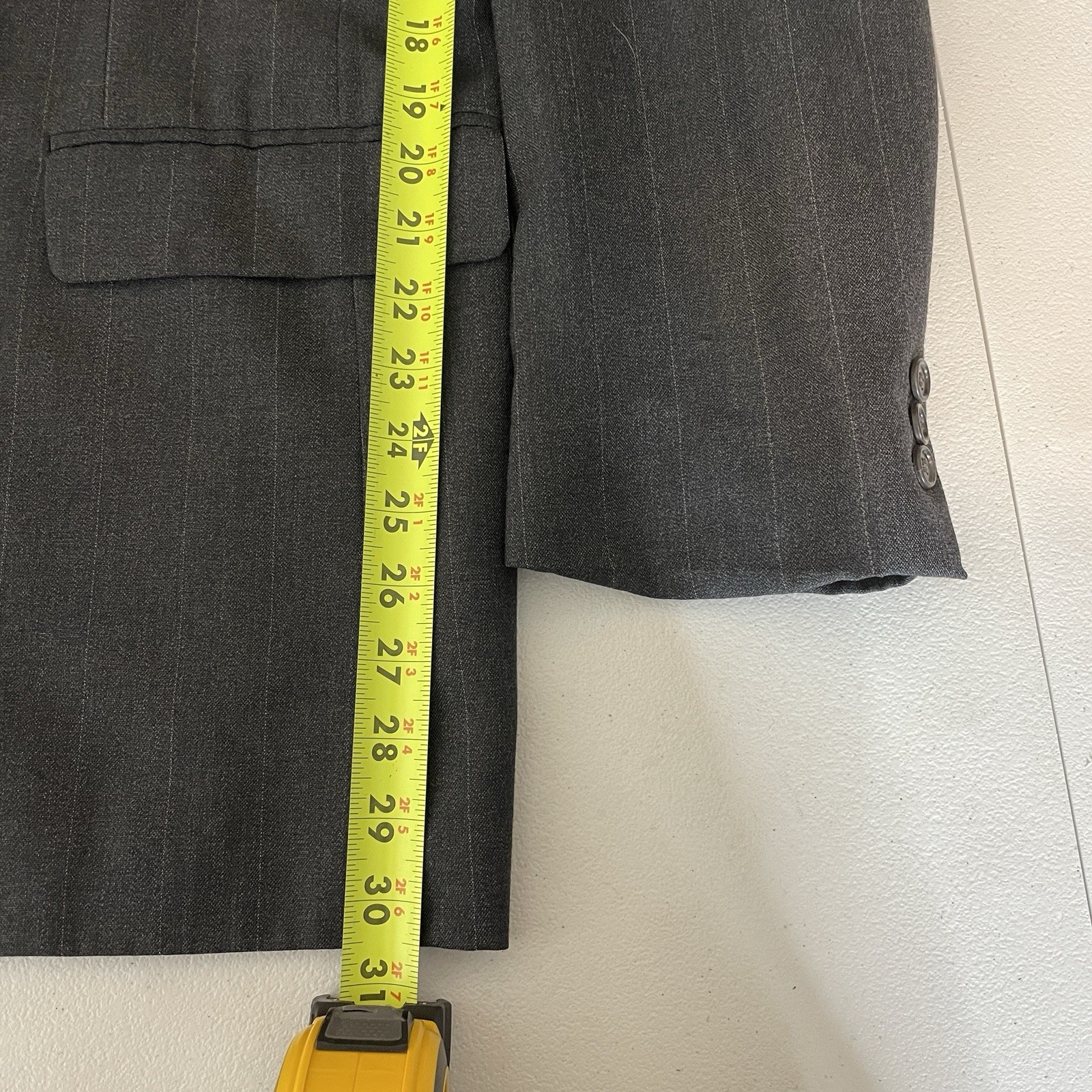 Executive Collection 2 Piece Suit Mens 44L 34×29 Gray Striped Double Breasted