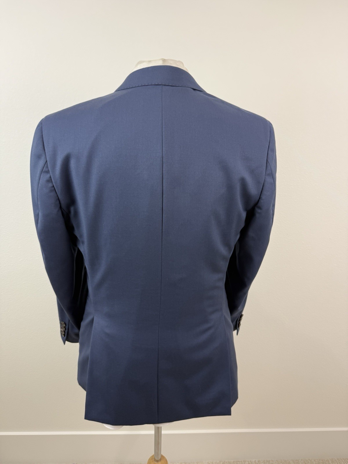 Ralph Lauren Men’s Navy Sharkskin Stitch Lapel Wool Suit Size 38 R Pants 32 X 28