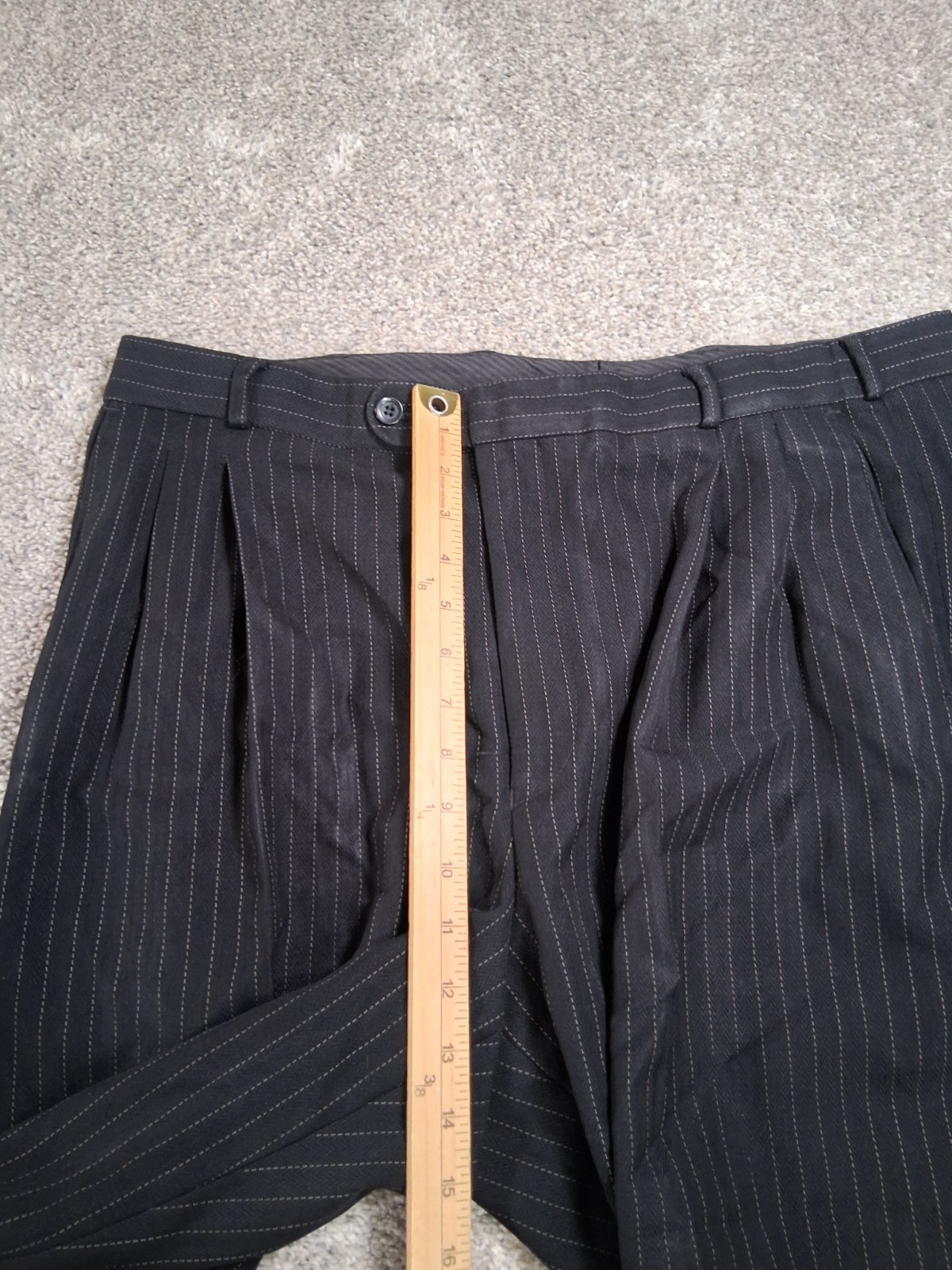 Vicci Uomo Mens Suit Coat 44R Pants 38×26 Black Stripe Polyester Blend