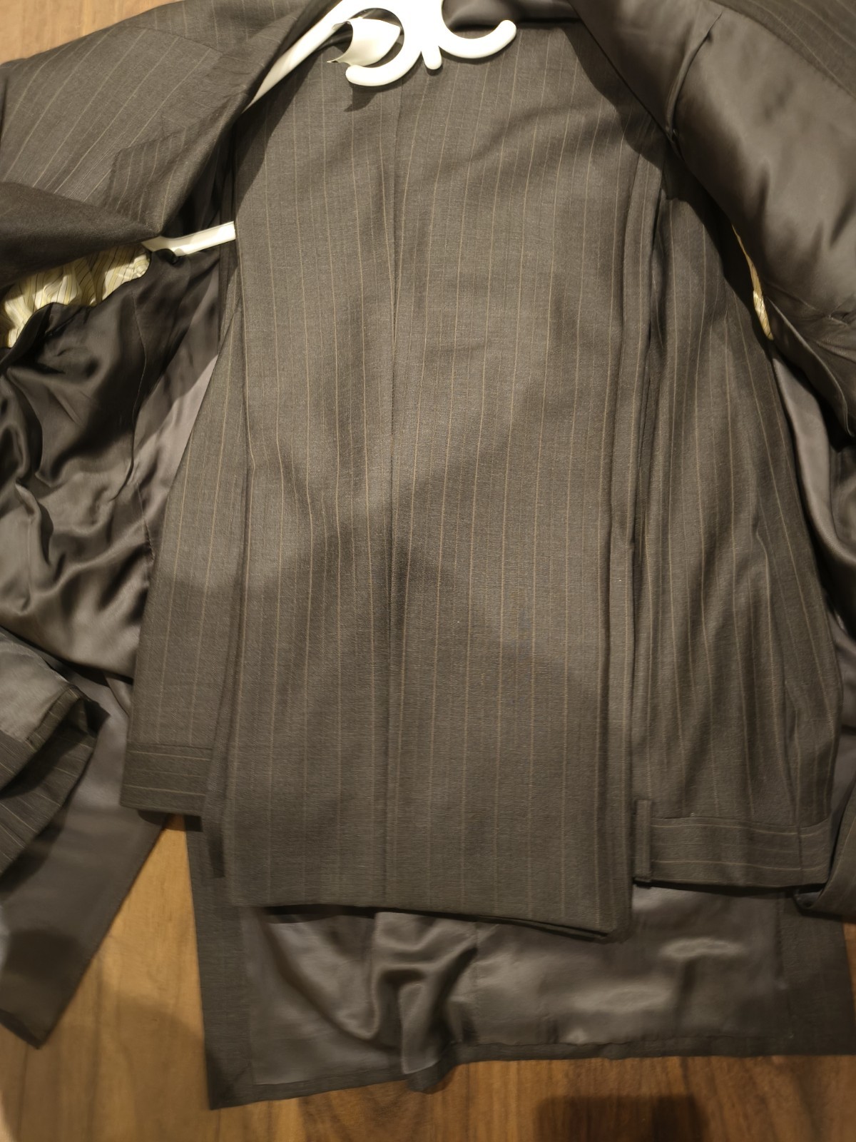 Corneliani 2-Piece Wool Suit Grey Size 44 R – 7 US | 54 EU | 38 W