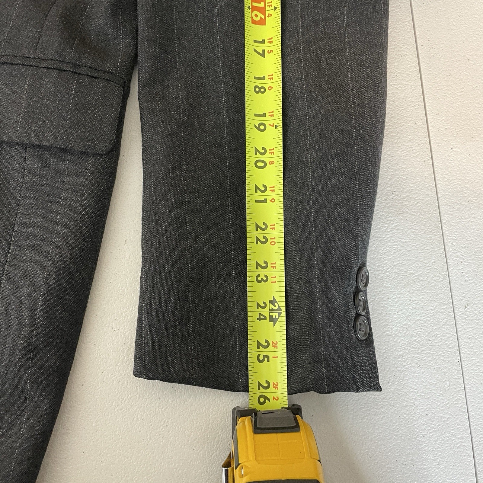 Executive Collection 2 Piece Suit Mens 44L 34×29 Gray Striped Double Breasted