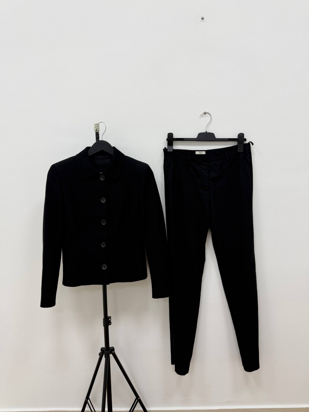 Vintage Prada Milano Black Virgin Wool Tailored Suit Made in Italy IT42