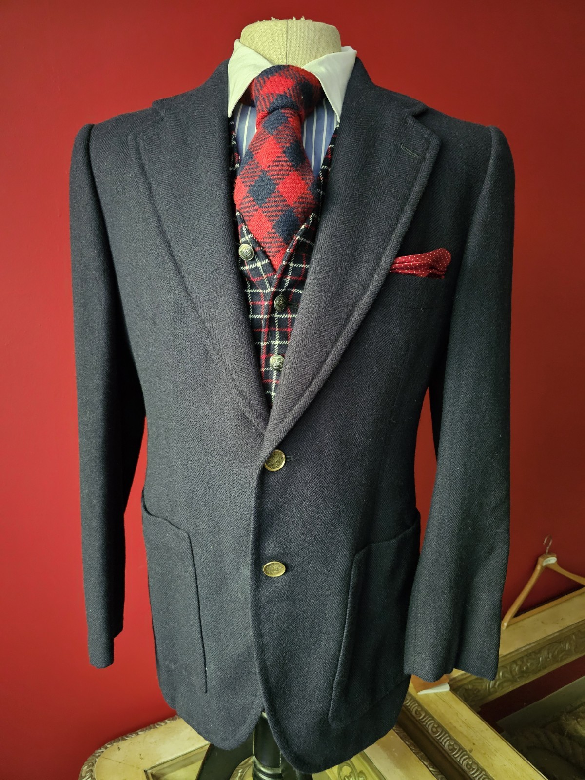 Bespoke – GONZALEZ & IGLESIAS – GOLD BUTTON SPORT COAT – Heavy Herringbone Tweed
